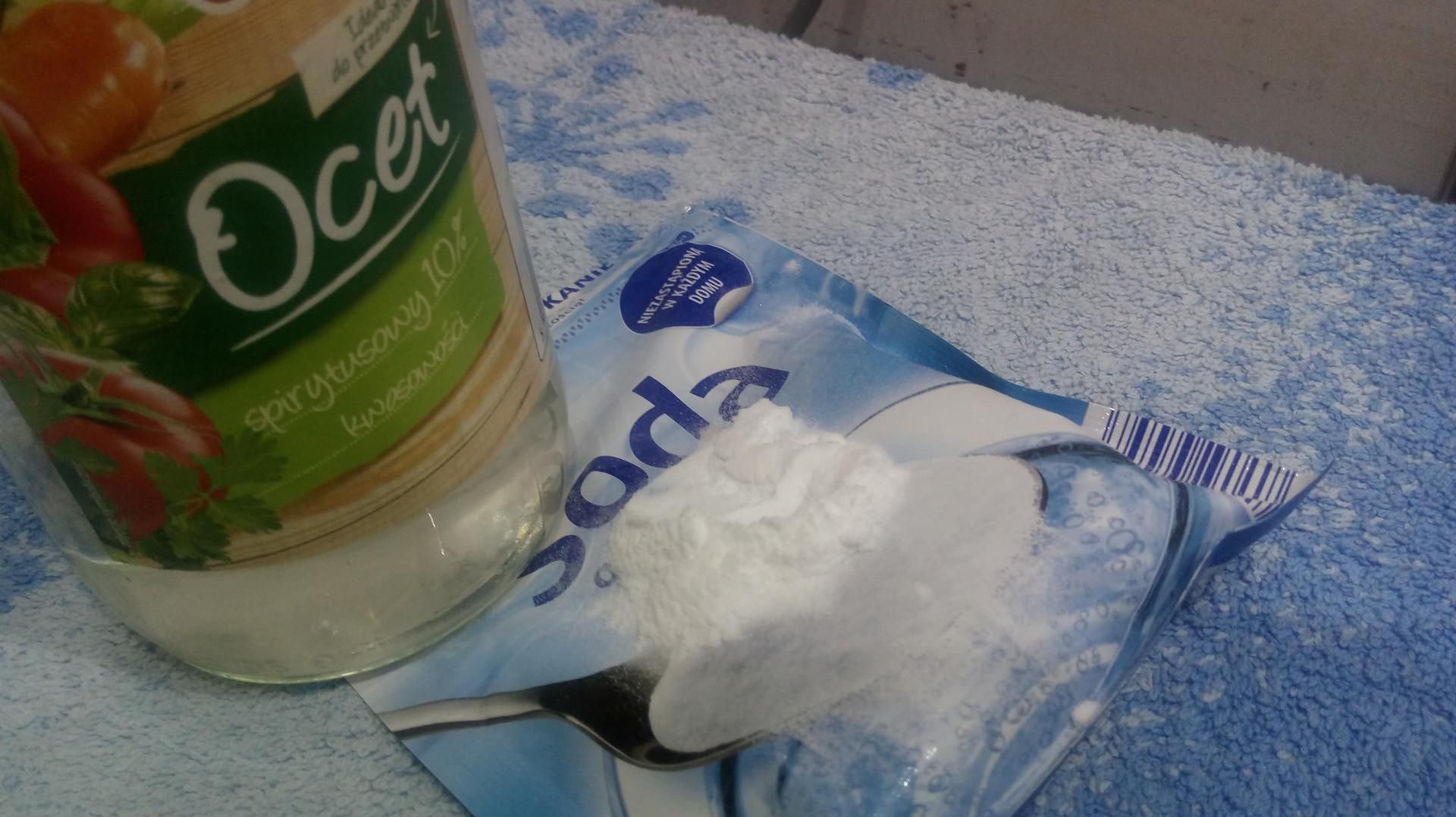 Czy można mieszać soda z octem?